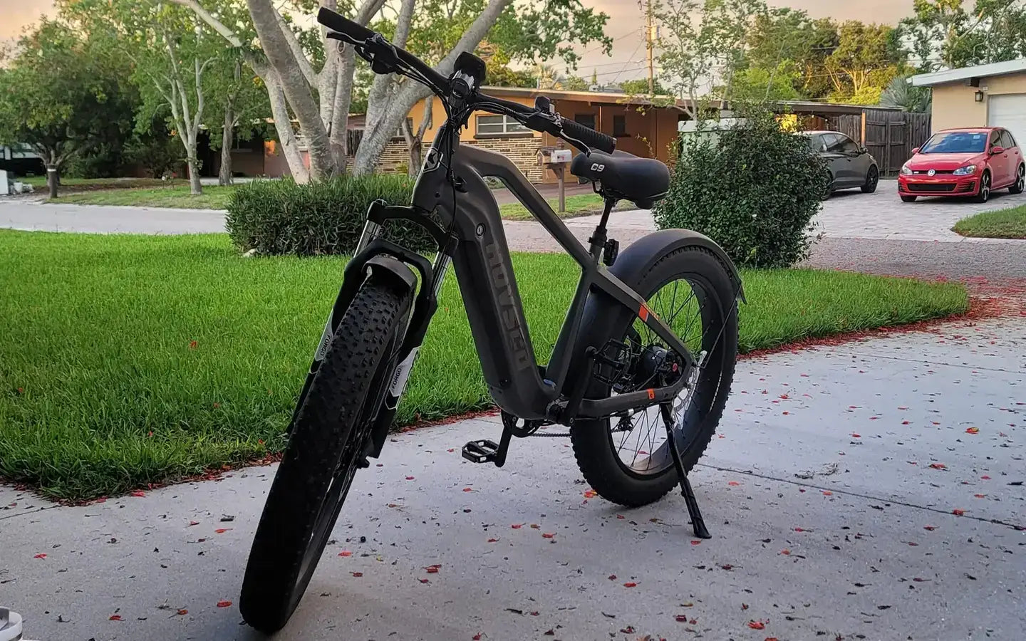 How Do Electric Cruiser Bikes Enhance Eco-Friendly Commuting?