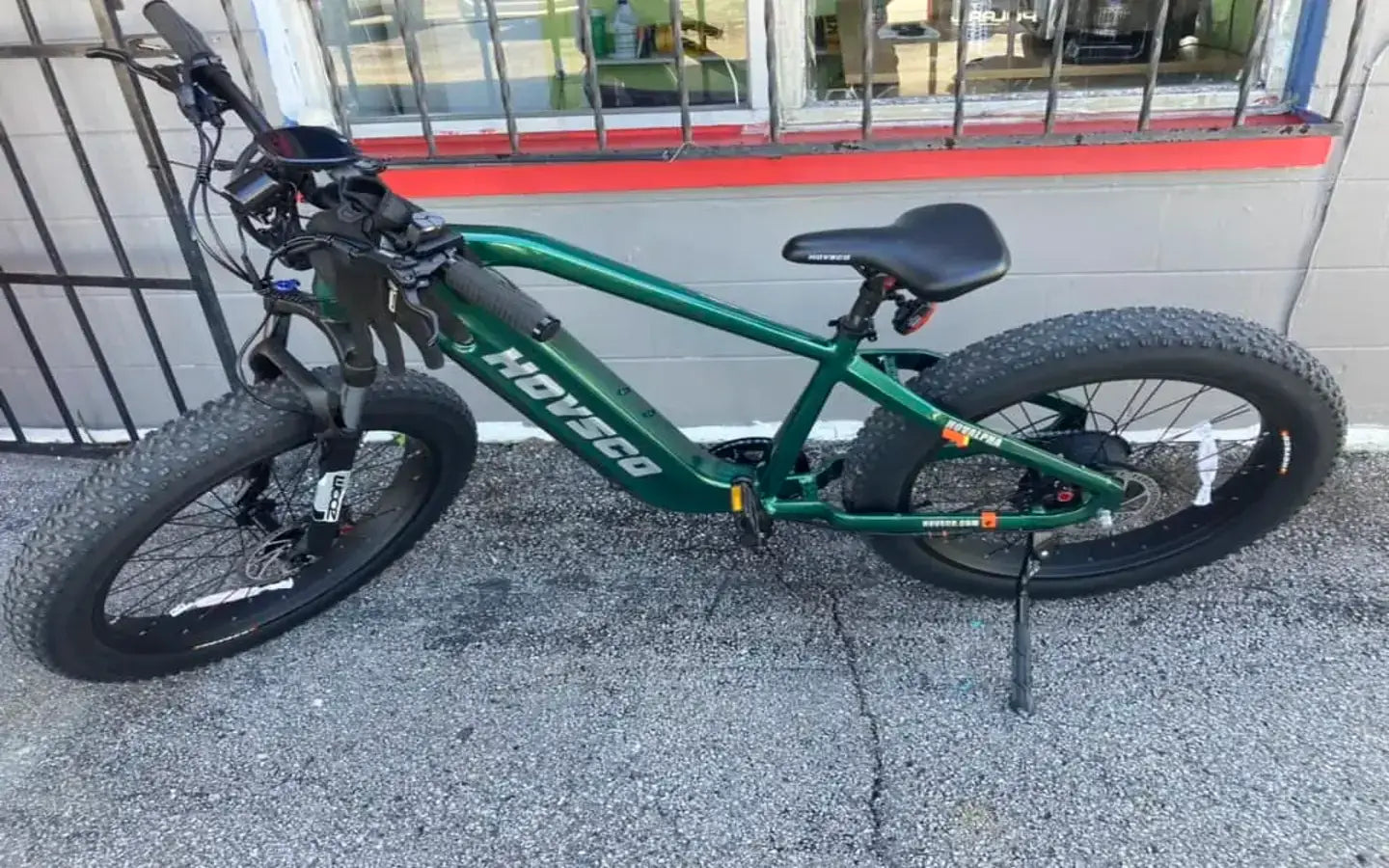 What Features Define A Heavy-Duty Cargo Bicycle?