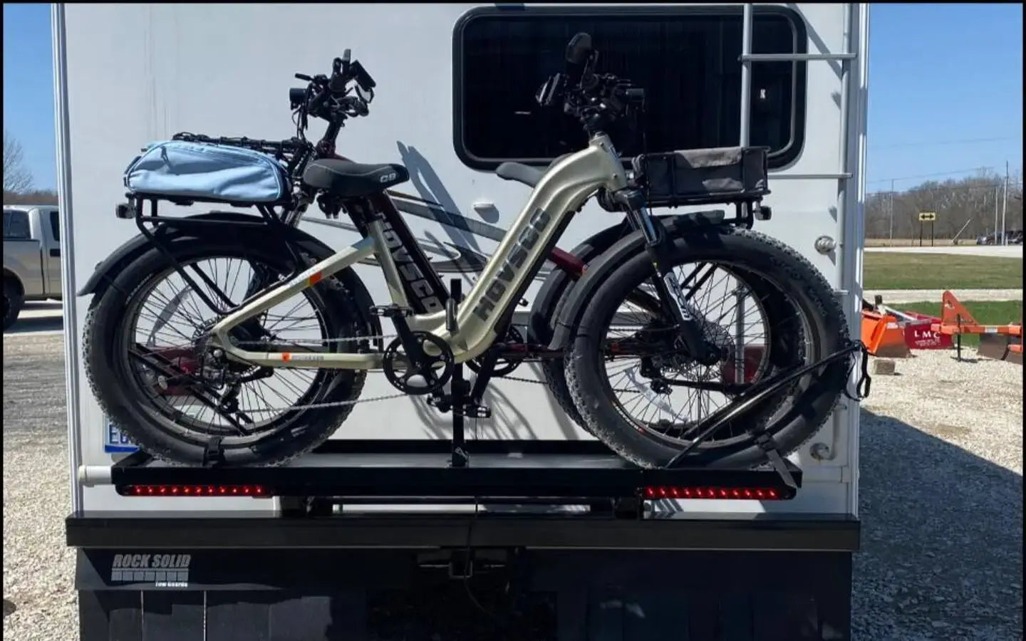 Why Choose an Electric Bike for Adults and Kids for Family Mobility?