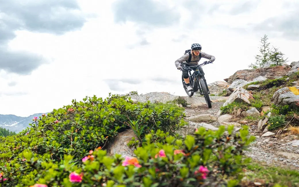 3 Tips for Riding Your Electric Bike in the Dark HOVSCO