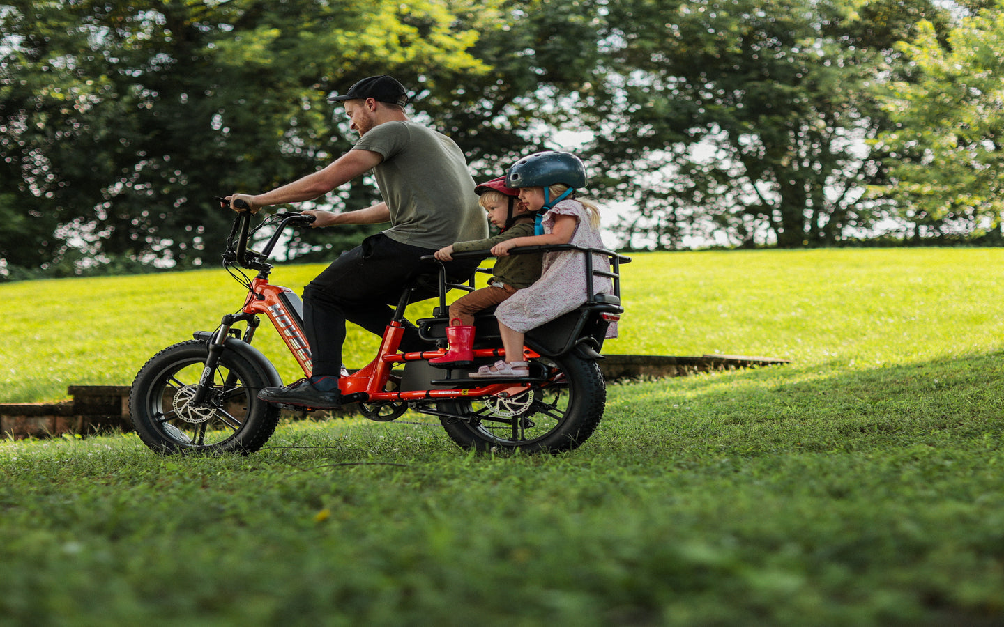 What Is the Best Electric Family Cargo Bike for Urban Life?