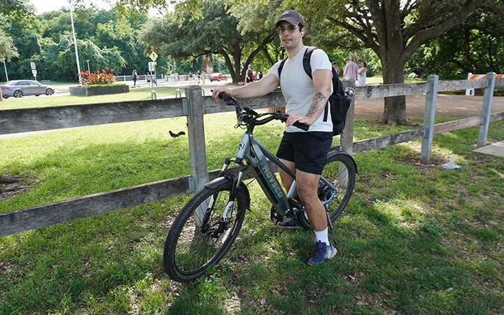 Man-in-a-hovcity-ebike