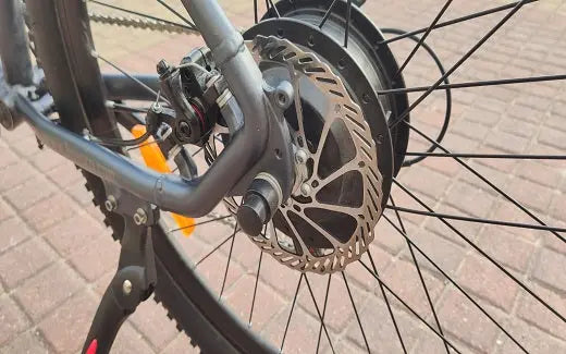 What types of batteries are available for e-bikes?